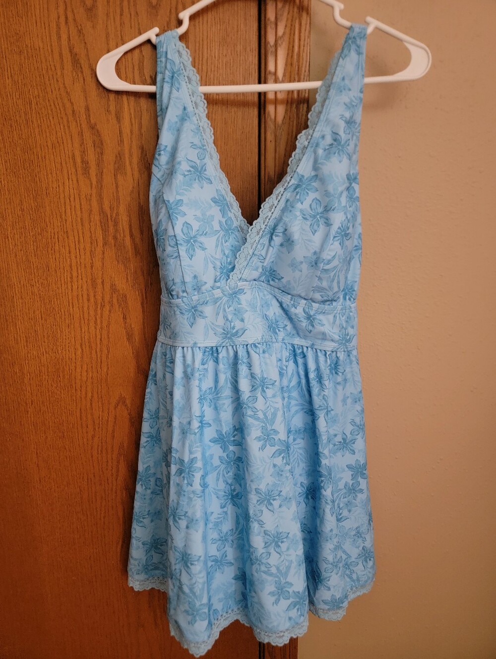 Torrid Size 1 Light Blue Floral Lace-Trim Swimdress NWT